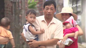 Bi hài chuyện sinh con thứ ba phải nộp 2 triệu ở Vĩnh Phúc