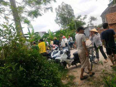 Mâu thuẫn gia đình, gã chồng cầm dao đâm chết vợ