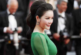 Lý Nhã Kỳ chia sẻ từ Cannes: 'Đừng vì muốn nổi tiếng mà lừa dối công chúng'