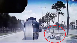 Clip: Lấn làn, nam thanh niên suýt tử nạn dưới gầm xe bồn