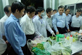 Chủ tịch Đà Nẵng đột xuất kiểm tra an toàn thực phẩm lúc 1h sáng