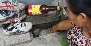 Sống giữa Thủ đô, nhiều người phải nhịn tắm, không dám đi vệ sinh