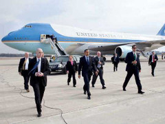 Miễn kiểm tra an ninh với máy bay chở Tổng thống Obama