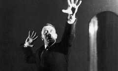 Những hình ảnh kín đáo Hitler muốn giấu cả thế giới