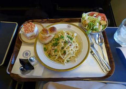 Thực đơn đặc biệt ít biết trên chuyên cơ Tổng thống Obama