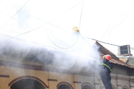 Chủ tịch Đà Nẵng trực tiếp đến hiện trường vụ cháy chỉ đạo khắc phục