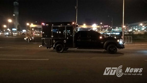 Ảnh, video: Đoàn xe 30 chiếc hộ tống Tổng thống Obama lướt băng băng về Hà Nội