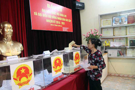 Lá phiếu gửi gắm nhiều ước mong của cử tri người khuyết tật ở Thủ đô