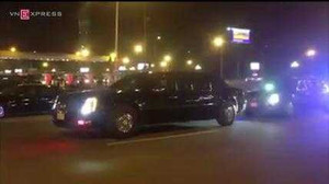 Clip: Đoàn xe của ông Obama tiến vào khu VIP sân bay Nội Bài