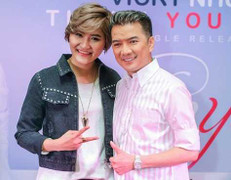 Đàm Vĩnh Hưng kém sang dù đeo đồng hồ tiền tỷ