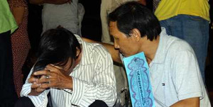 Tai nạn thảm khốc ở Bình Thuận: Nghẹn ngào nhận thi thể người thân trong đêm