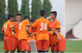 ĐT Việt Nam sẽ đối đầu với đàn em U19 vào ngày 25/5