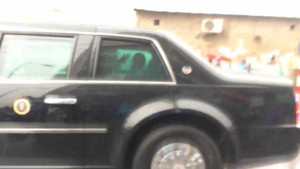 Clip: Obama vẫy tay chào người dân ở Mễ Trì, Hà Nội