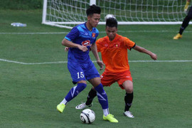 HLV Hữu Thắng lần đầu bức xúc với VFF