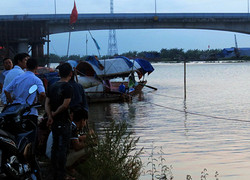 Tàu chìm sau tai nạn đường thuỷ, một người mất tích