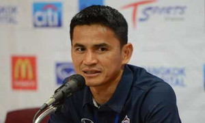 HLV Kiatisak được 'thưởng nóng' trước thềm King’s Cup 2016