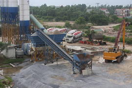 Hai trạm trộn bê tông đại náo chân cầu nghìn tỷ: Huyện Đông Anh đùn đẩy trách nhiệm, dân cầu cứu Chủ tịch Hà Nội