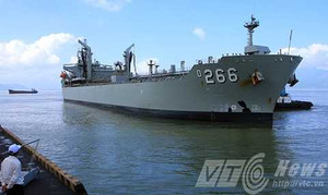 Tàu hải quân HMAS Sirius của Úc cập cảng Đà Nẵng