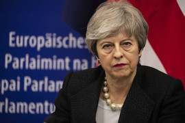 Thủ tướng Anh Theresa May đối mặt áp lực phải từ chức
