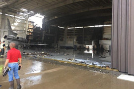 Máy bay đâm vào nhà sát đường băng ở Texas, Mỹ: 10 người thiệt mạng