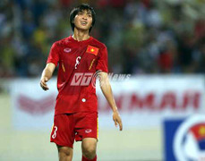 Bầu Đức cân nhắc chuyện Tuấn Anh ở lại Yokohama lâu dài