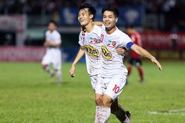 Cứu V.League ở lượt đi, Văn Toàn được đề cử giải Fair Play