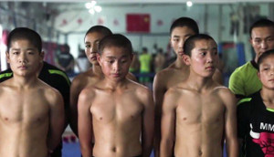 Những đứa trẻ mồ côi Trung Quốc mơ đổi đời bằng võ tự do MMA