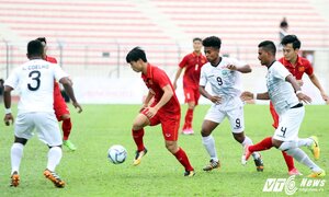 V-League trở lại: Lo Công Phượng, Quang Hải quá tải
