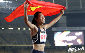 Lê Tú Chinh: Chạy qua gian khổ, vươn tới vinh quang