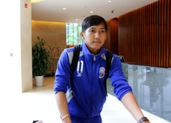 Tuyển Campuchia tới Hà Nội, sẵn sàng đấu tuyển Việt Nam