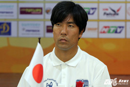 Đội bóng Nhật Bản dùng cả sinh viên đại học đấu U19, U21 Việt Nam