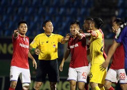 Bóng đá Việt Nam nên thôi ảo tưởng lên tầm châu Á