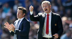 CĐV MU chỉ trích thậm tệ Solskjaer sau trận thua nhục nhã