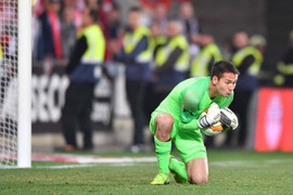 Thủ môn Việt kiều Filip Nguyễn suýt là đồng đội Bùi Tiến Dũng