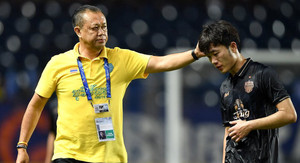 Tỷ phú Thái Lan xoa đầu Xuân Trường ngày Buriram dừng bước ở Cup C1 châu Á