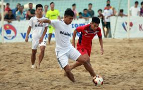 HLV bóng đá bãi biển Khánh Hòa gọi điện gạ dàn xếp trận đấu với HLV Đà Nẵng?