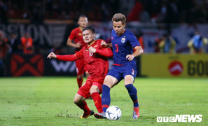 Phòng thủ vững vàng, Việt Nam hoà nghẹt thở Thái Lan