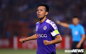 Bị HLV Park Hang Seo bỏ qua, Văn Quyết vẫn mong trở lại tuyển Việt Nam