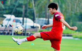 Xuân Trường lên đường sang Hàn Quốc phẫu thuật chấn thương đầu gối