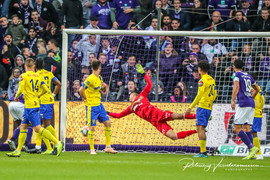 Đội của Công Phượng thua đậm trước CLB giàu thành tích nhất Bỉ