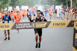 Nhiều tuyển thủ vô địch Longbien Marathon 2019
