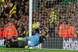 Đá hỏng 2 quả phạt đền, MU thắng trận sân khách đầu tiên sau hơn nửa năm