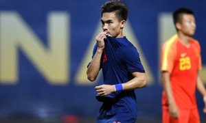 Thái Lan thua Trung Quốc trên sân nhà