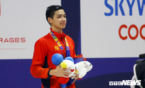 Cay đắng thần đồng bơi lội Việt Nam: Bị đình chỉ học trước SEA Games, HLV trưởng đòi đuổi khỏi đội