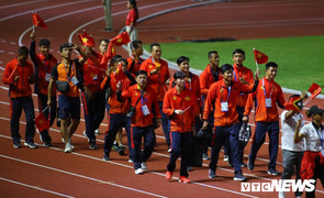 Trực tiếp bế mạc SEA Games 30: Việt Nam nhận cờ đăng cai SEA Games 31