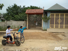 Bé gái 20 ngày tuổi bị sát hại dã man: Manh mối nào giúp tìm ra nghi can?