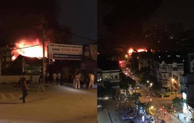 Gara ô tô cháy nổ khủng khiếp tại Hà Nội