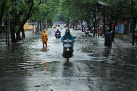 Thời tiết ngày 27/11: Miền Bắc vẫn rét đậm, miền Trung mưa dông khắp nơi