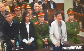 Phiên tòa xét xử em trai ông Đinh La Thăng và đồng phạm không hoãn dù bị cáo vắng mặt