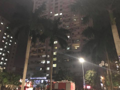 Lửa bùng cháy ở chung cư Mỹ Đình, dân Thủ đô tháo chạy trong đêm